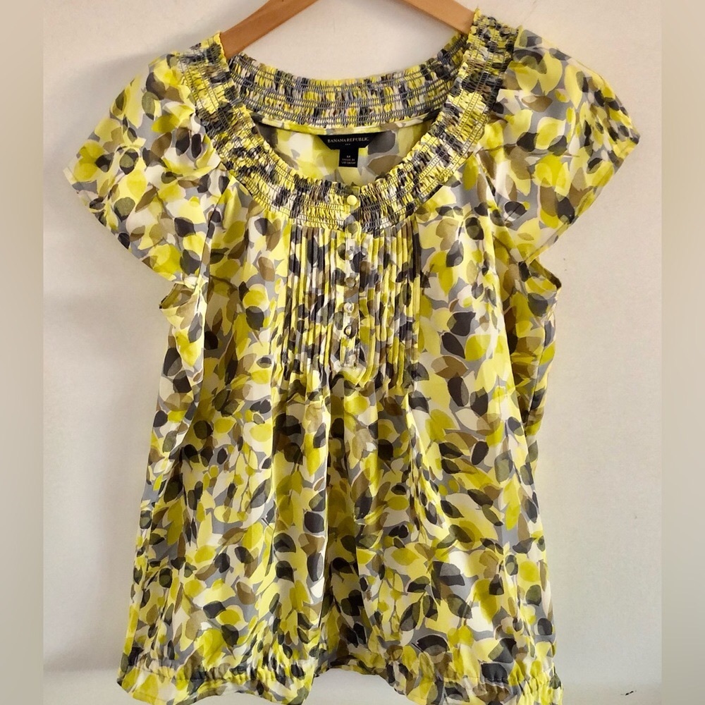NWOT Banana Republic Women’s Blouse Medium